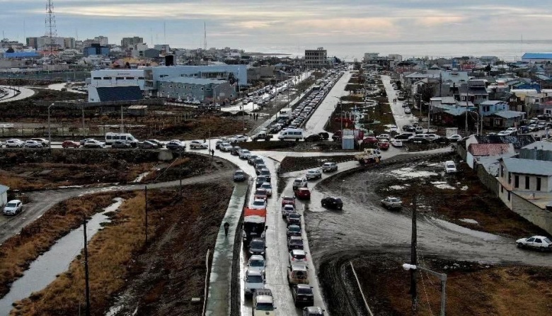 Vecinos de Margen Sur aseguran que Gobierno nunca llamó a licitación para poder abrir la Ruta 7