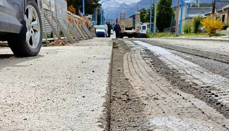 Se trabaja en la recuperación vial de calle Bouchard