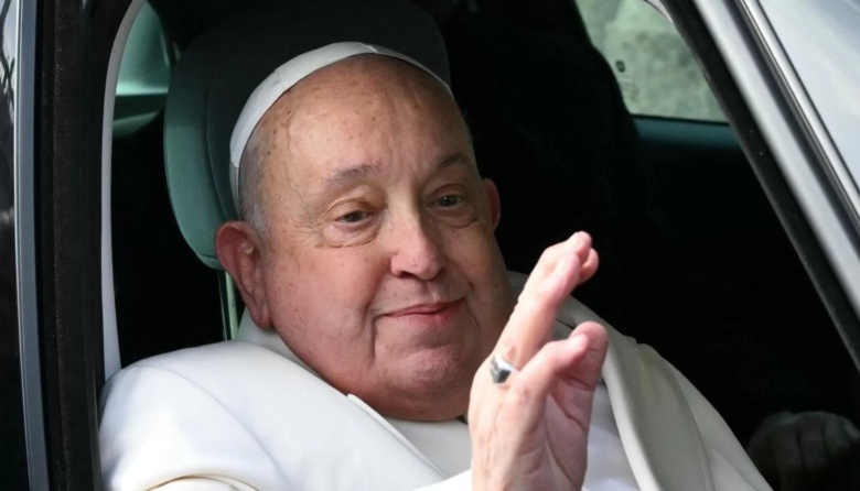 El Vaticano confirmó que el papa Francisco murió tras sufrir un derrame cerebral