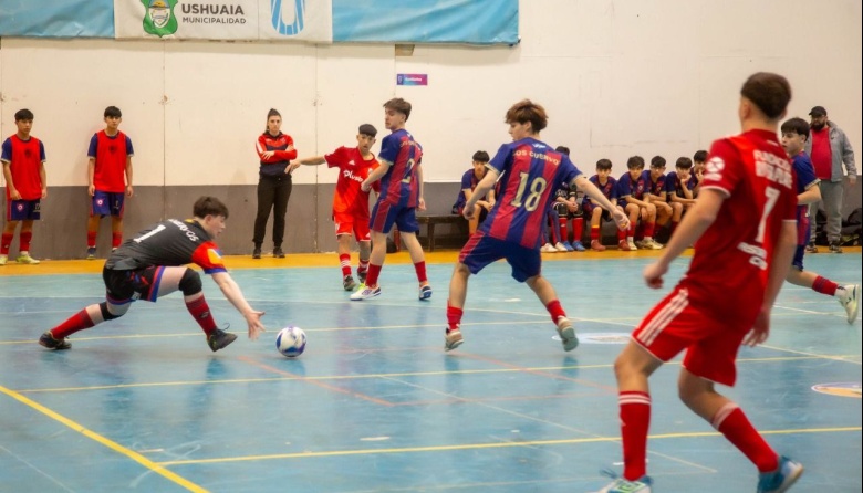 En un Cochocho Vargas colmado comenzó la Copa "Fin del Mundo" de Futsal