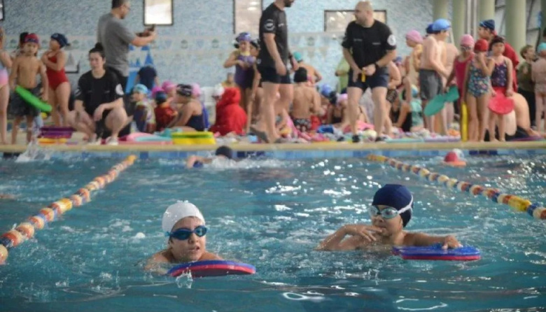 El Polo Deportivo “Héroes de Malvinas” fue escenario de un nuevo encuentro de natación