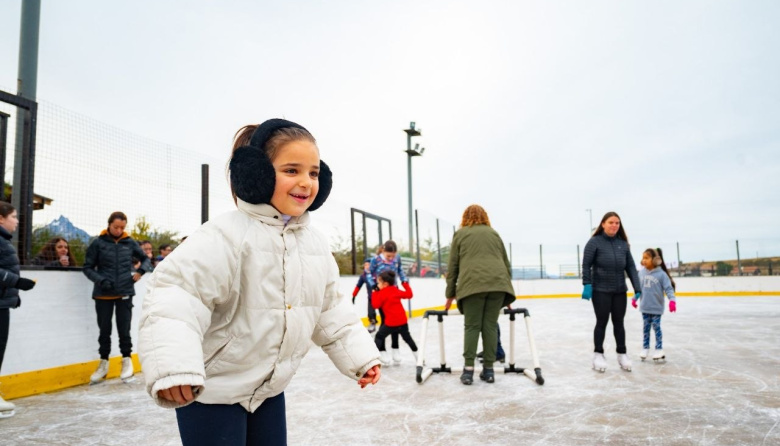 Quedó oficialmente inaugurada una nueva temporada de la pista de patinaje sobre hielo “Carlos Tachuela Oyarzún”