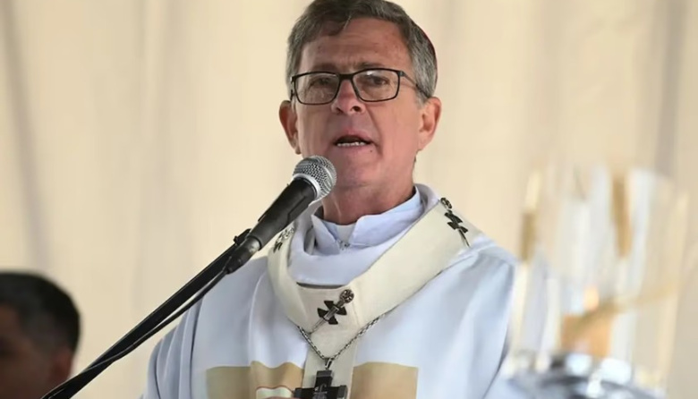 El Gobierno y la Iglesia, con plenas diferencias a un mes de la llegada del Papa