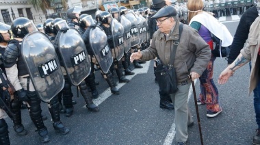 Nuevamente reprimieron a jubilados en el Congreso