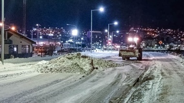Mas de 150 trabajadores abocados al despeje de nieve