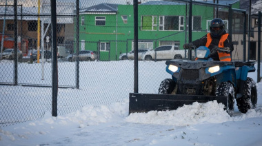 Tras las nevadas intensifican las tareas de limpieza