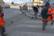 Intensifican las tareas de limpieza para reducir el polvo en suspensión